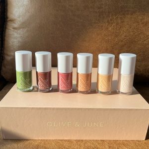 Olive & June Nail Care Kit